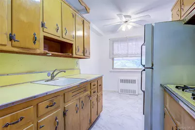 67-29 61st Drive, Middle Village, NY 11379 - Photo 16