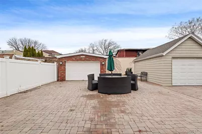 8921 Aubrey Avenue, Glendale, NY 11385 - Photo 4