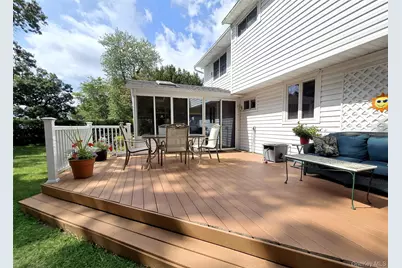 8 Corvette Road, Selden, NY 11784 - Photo 18