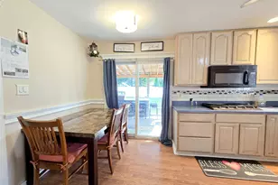 10 Hyde Ln, Coram, NY 11727 - Photo 8