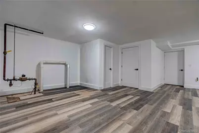 1056 E 215th Street, Bronx, NY 10469 - Photo 20