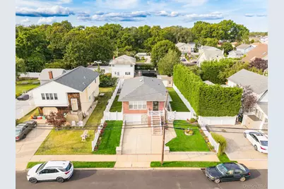 3663 Roanoke Street, Seaford, NY 11783 - Photo 28