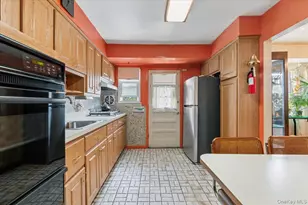 126 Carnegie Ave, Elmont, NY 11003 - Photo 10