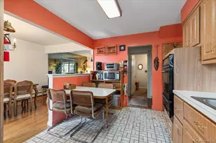 126 Carnegie Ave, Elmont, NY 11003 - Photo 12