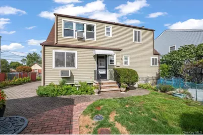 126 Carnegie Avenue, Elmont, NY 11003 - Photo 34