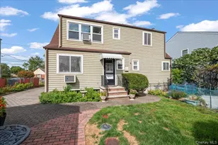 126 Carnegie Ave, Elmont, NY 11003 - Photo 34