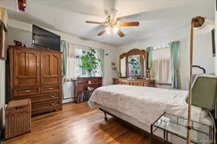 126 Carnegie Ave, Elmont, NY 11003 - Photo 14