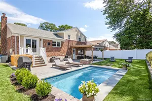 7 Driftwood Dr, Glen Cove, NY 11542 - Photo 38