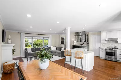 7 Driftwood Drive, Glen Cove, NY 11542 - Photo 12