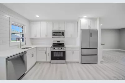 269 Berwick Court #B, Ridge, NY 11961 - Photo 10