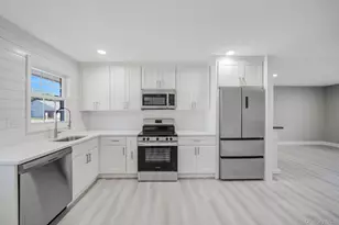 269 Berwick Ct, Ridge, NY 11961 - Photo 10