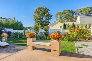 10 S Old Neck Rd, Center Moriches, NY 11934 - Photo 28