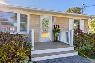 10 S Old Neck Rd, Center Moriches, NY 11934 - Photo 4