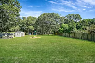 35 Maple Ave, Bellport, NY 11713 - Photo 30