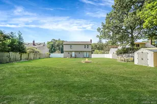 35 Maple Ave, Bellport, NY 11713 - Photo 32