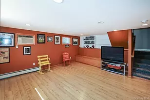 15 Hedgerow Ln, Commack, NY 11725 - Photo 20