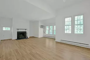 204 Holly Stream Ct, Brewster, NY 10509 - Photo 2