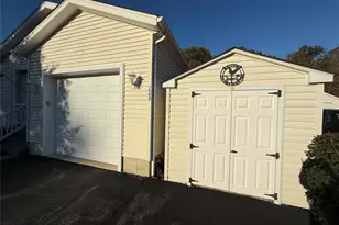 223 Brittany Terrace, Rock Tavern, NY 12575 - Photo 2