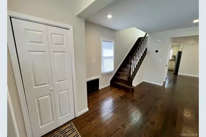 5 Lawrence Avenue, Lynbrook, NY 11563 - Photo 2