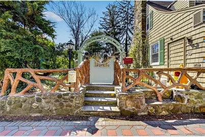 16 Ascot Ridge Road, Great Neck, NY 11021 - Photo 1