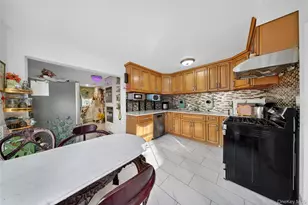 16 Ascot Ridge Rd, Great Neck, NY 11021 - Photo 14