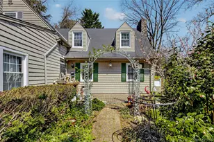 16 Ascot Ridge Rd, Great Neck, NY 11021 - Photo 24