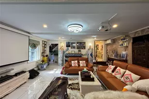 16 Ascot Ridge Rd, Great Neck, NY 11021 - Photo 8