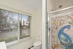 224 Bryant Ave, Floral Park, NY 11001 - Photo 10