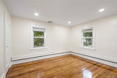 224 Bryant Avenue, Floral Park, NY 11001 - Photo 16