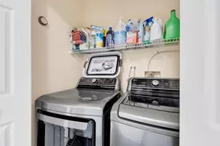 114 Beacon Ln, Bronx, NY 10473 - Photo 12