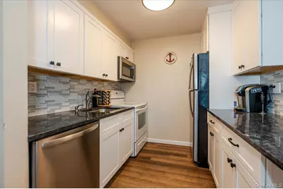 185 W Park Avenue #209, Long Beach, NY 11561 - Photo 12