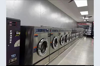 14244 Roosevelt Avenue, Flushing, NY 11354 - Photo 4