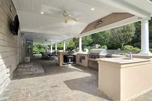 21 Durham Pl, Lake Grove, NY 11755 - Photo 10