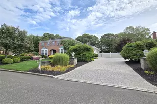 21 Durham Pl, Lake Grove, NY 11755 - Photo 2