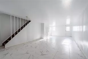 1027 Throggmorton Ave, Bronx, NY 10465 - Photo 24