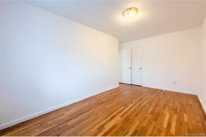 1027 Throggmorton Avenue, Bronx, NY 10465 - Photo 14