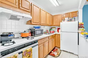 142 W 175th St, Bronx, NY 10453 - Photo 32
