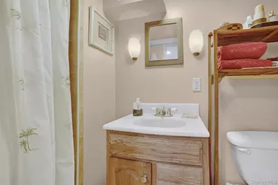 102 Clinton Avenue, New Rochelle, NY 10801 - Photo 24