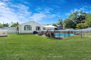 77 Woodland Rd, Miller Place, NY 11764 - Photo 32