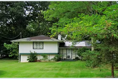 2605 Grand Avenue, Mattituck, NY 11952 - Photo 1