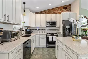 101 Plymouth Ave, Patchogue, NY 11772 - Photo 8