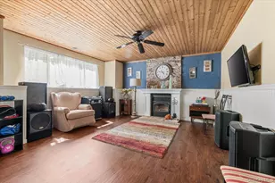 101 Plymouth Ave, Patchogue, NY 11772 - Photo 16