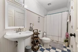 101 Plymouth Ave, Patchogue, NY 11772 - Photo 10