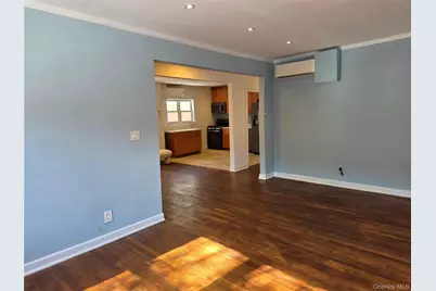 65-19 Dieterle Crescent, Rego Park, NY 11374 - Photo 6