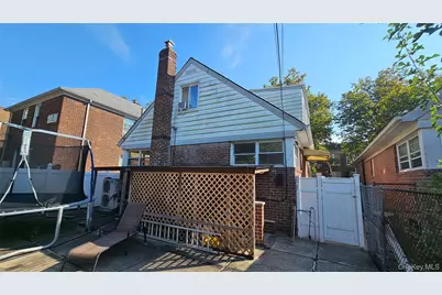 65-19 Dieterle Crescent, Rego Park, NY 11374 - Photo 30