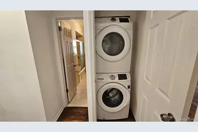 65-19 Dieterle Crescent, Rego Park, NY 11374 - Photo 8