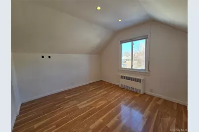 65-19 Dieterle Crescent, Rego Park, NY 11374 - Photo 20