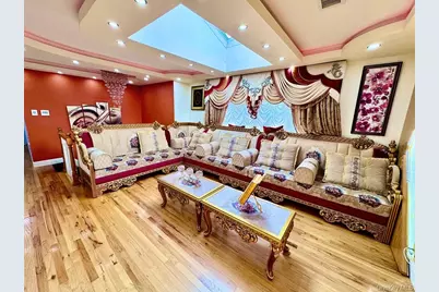 62 Walnut Road, Inwood, NY 11096 - Photo 8