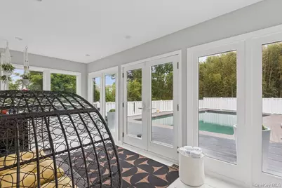 333 Roe Avenue, Patchogue, NY 11772 - Photo 26