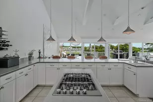 333 Roe Ave, Patchogue, NY 11772 - Photo 6